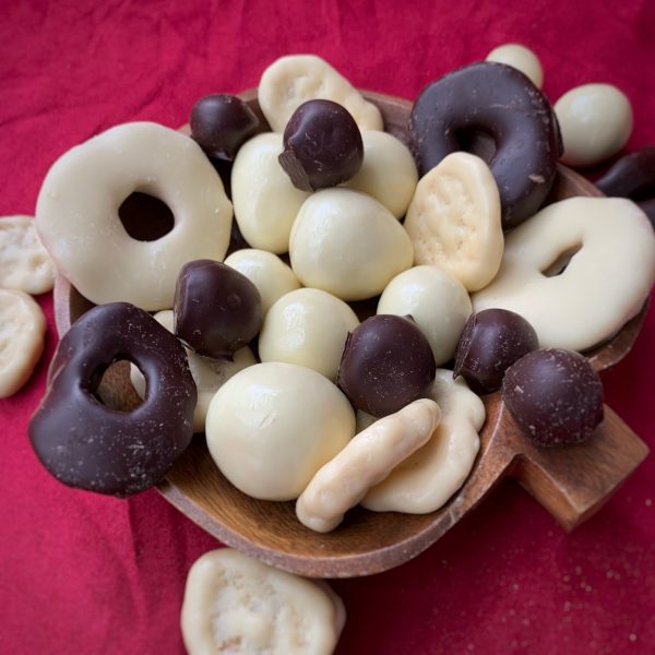 Bunte Tüte schokolierte Früchte